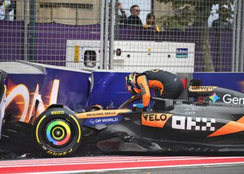 ВІДЕО. Піастрі пояснив фальстарт і виліт на першому колі гонки Ф-1 у Баку