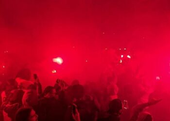 ВІДЕО. Вулиці Парижа святкують Золотий м’яч Дембеле