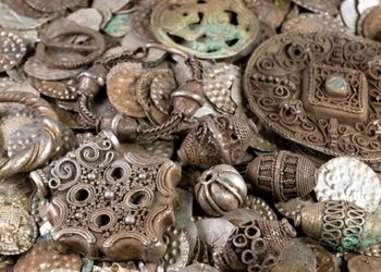 У Швеції знайшли один із найбільших середньовічних скарбів срібла