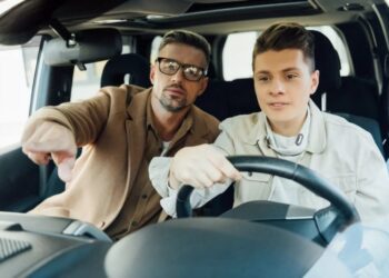 17-річним дозволять керувати автомобілем: де впроваджують і за яких умов