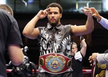 Експромоутер Усика назвав наступного короля хевівейту