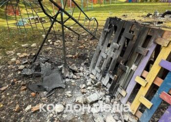 Наслідки влучань БпЛА у Сумах: є прильоти на подвірʼї дитсадка та по залізниці