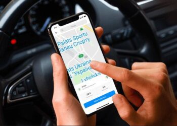 Вільні паркомісця водії тепер можуть знайти у застосунку “Київ Цифровий”