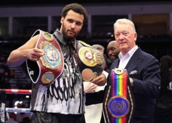 Промоутер Ітауми: Невідомо, що Усик збирається робити з поясами