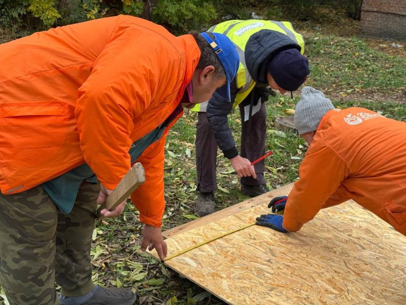 Пошкоджено вісім будівель: у Сумах триває ліквідація наслідків надзвичайної ситуації
