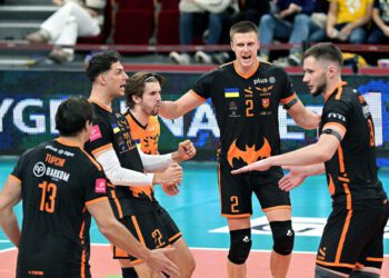 Барком Кажани здобули першу перемогу у сезоні ПлюсЛіги