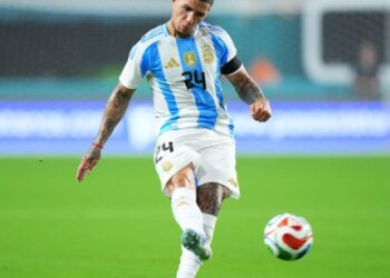 Півзахисник Ернандес отримав травму у матчі проти Венесуели