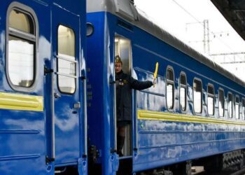 Через безпекову ситуацію зупинено рух деяких потягів: до Шостки пасажирів довезуть автобусом