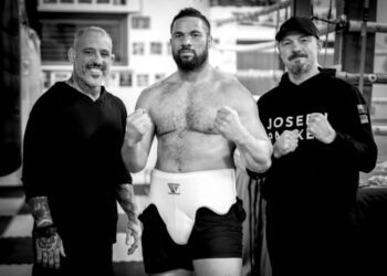 Джозеф Паркер: “Не впевнений, що Вордлі зможе перемогти Усика”