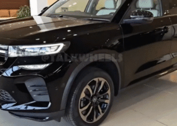 Довгоочікувану модель Nissan на базі Duster показали з яскравим дизайном