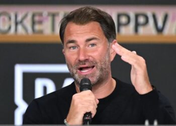 Едді Гірн назвав боксера, який замінить Кроуфорда на вершині рейтингу P4P