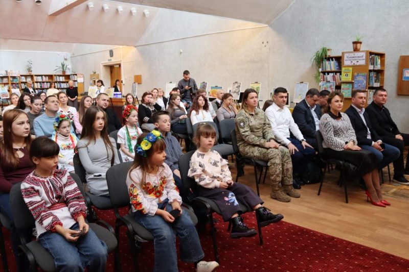 Юна художниця з Ромен перемогла у Всеукраїнському конкурсі дитячого малюнка