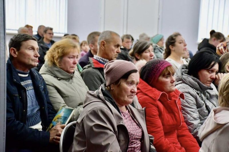 Письменник з Конотопського району презентував книгу про загиблих захисників «Життя, обірвані війною»