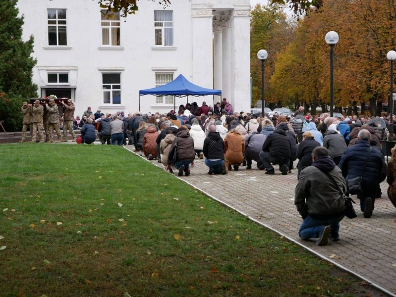 Роменська громада попрощалася з Героєм – підполковником Антоном Борковим