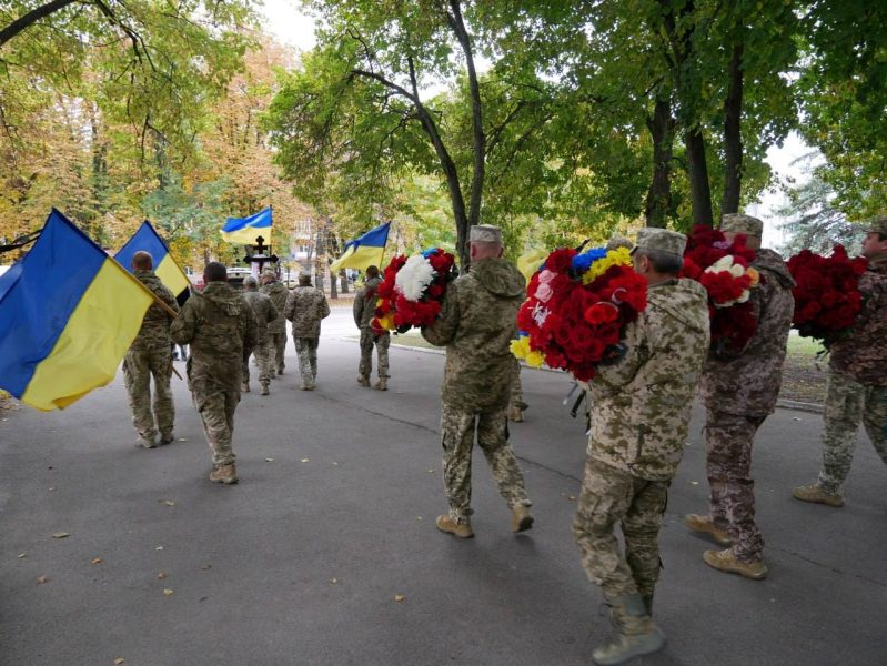 Роменська громада попрощалася з Героєм – підполковником Антоном Борковим