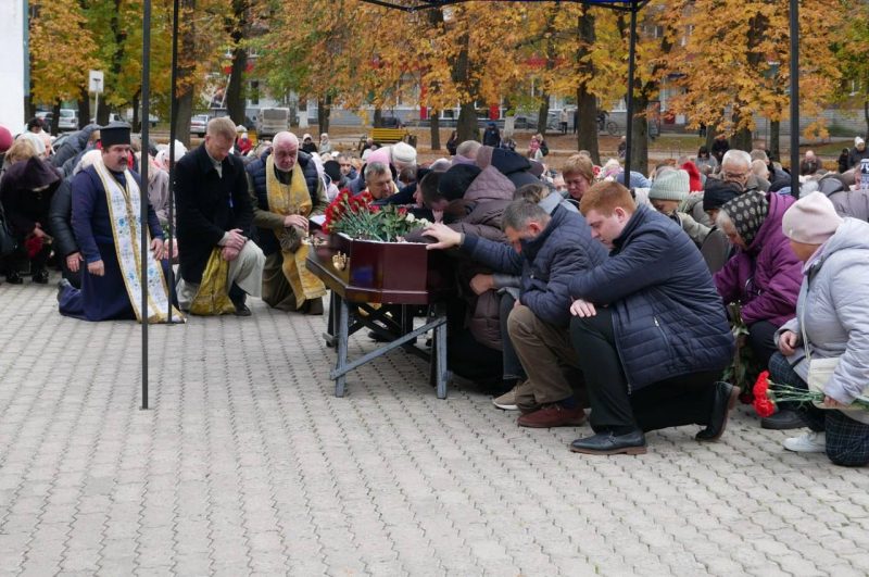 Роменська громада попрощалася з Героєм – підполковником Антоном Борковим