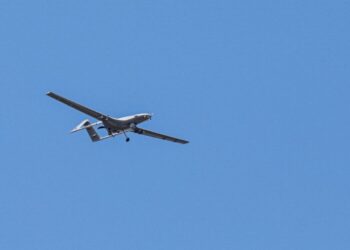 Росіяни безпілотником атакували на Сумщині чоловіка, який їхав на мопеді