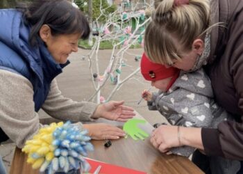 У День Захисників України у Конотопі  розквітло «Дерево подяки»