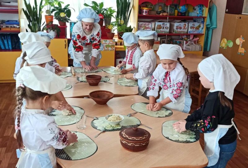 У Конотопі до Дня вареників відбулася благодійна акція