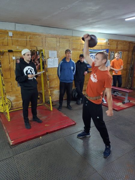 У Конотопі пройшли змагання з гирьового спорту