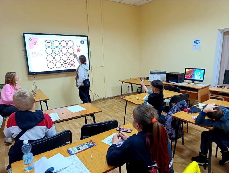 У Конотопі тривають безкоштовні курси англійської мови для дітей і дорослих