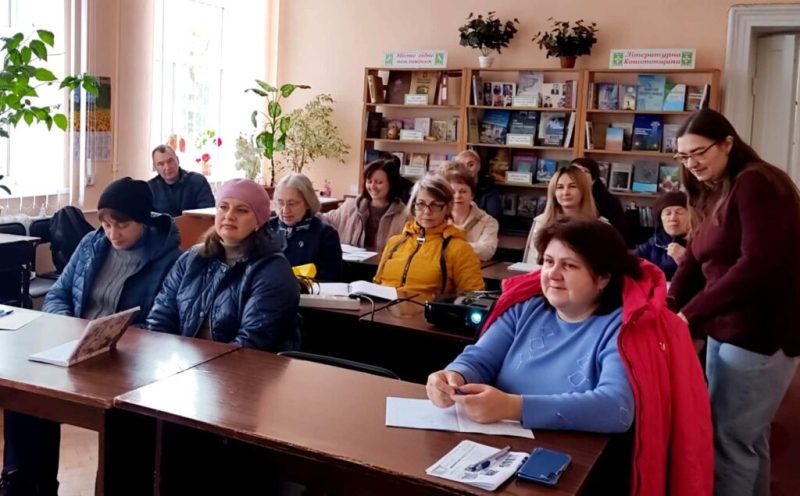 У Конотопі тривають безкоштовні заняття з англійської в бібліотеці