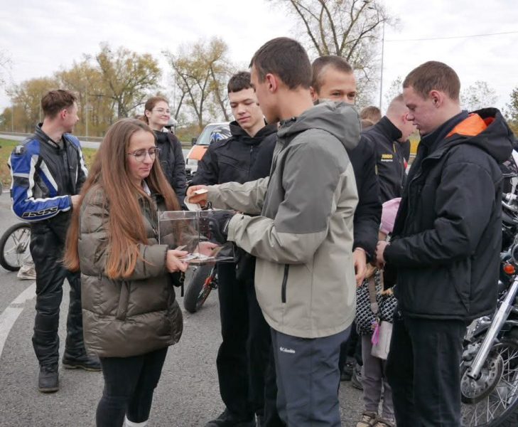 У Ромнах відбувся мотопробіг на честь Захисників України