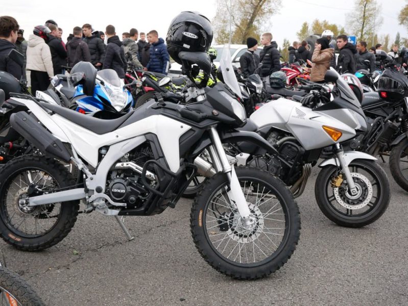 У Ромнах відбувся мотопробіг на честь Захисників України