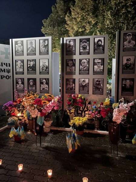 У Ромнах вшанували пам’ять загиблих захисників свічками пам’яті