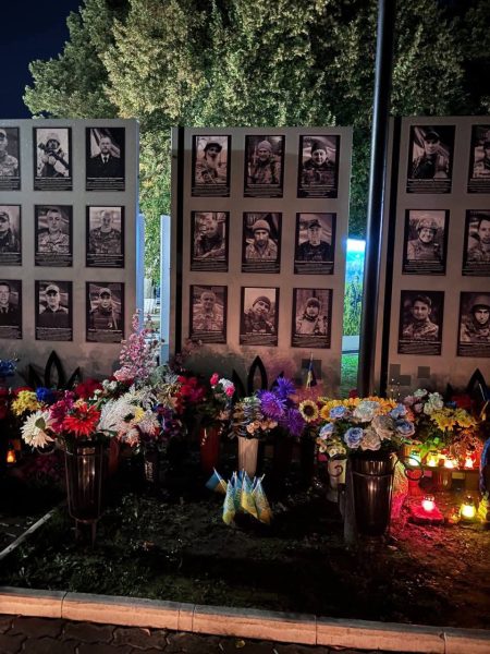 У Ромнах вшанували пам’ять загиблих захисників свічками пам’яті