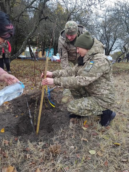 У Шосткинському районі заклали «Сад Перемоги та Пам’яті»