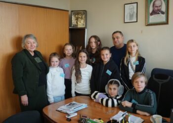 В Охтирській лікарні провели екскурсію для юних журналістів