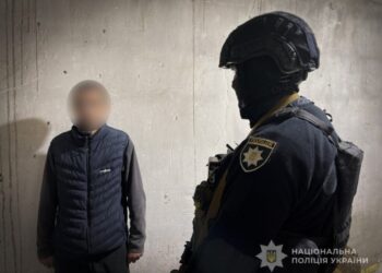 Вбив, сховав тіло та викрав авто: поліція Сумщини розшукала і затримала підозрюваного
