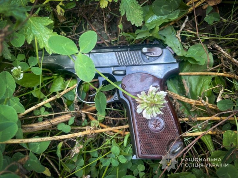 Вбив, сховав тіло та викрав авто: поліція Сумщини розшукала і затримала підозрюваного