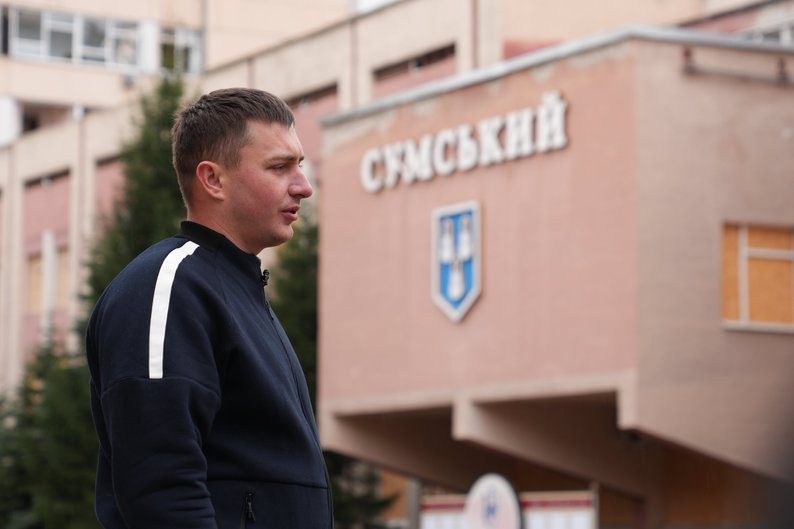 “ВІН ЗАЛЕТІВ ЗА ПОСАДКУ — І ТАМ ЛЯПНУВСЯ”: СУМ’ЯНИН ЗБИВ РОСІЙСЬКИЙ ГЕЛІКОПТЕР З JAVELIN