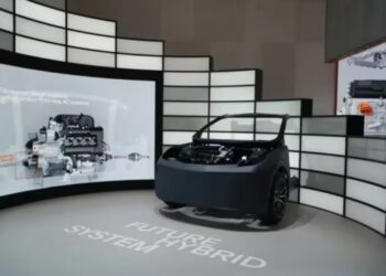 Geely і Renault придумали модуль, що перетворює електромобіль на гібрид