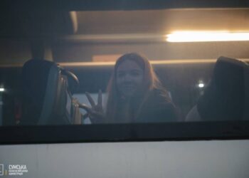 20 дітей із Сумщини вирушили на двотижневий відпочинок до В’єтнаму + Фото