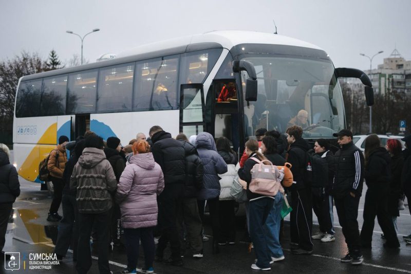 20 дітей із Сумщини вирушили на двотижневий відпочинок до В’єтнаму + Фото