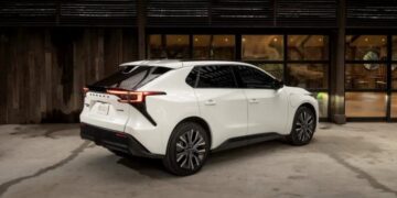 Ще один японський автовиробник відкидає плани щодо виробництва електромобілів