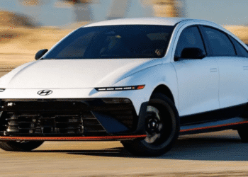 Недорогу модель Hyundai в топовому виконанні показали на нових фото