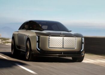 Люксовий побратим Porsche Cayenne: яким буде перший електрокар Bentley (ФОТО)