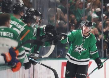 НХЛ: Анахайм увірвався в топ, розгромивши Флориду