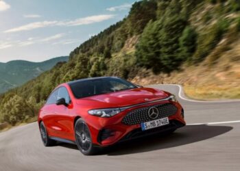 Mercedes представив CLA EQ 2026 — дорожчий, але з більшим запасом ходу