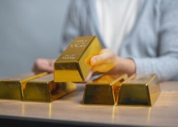 Росія вперше почала розпродавати свій золотий запас
