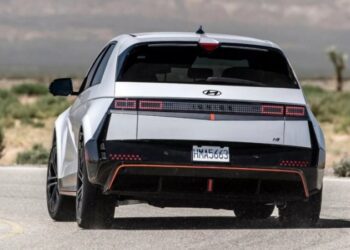 Чому заміна гальм на Ioniq 5 перетворилась на квест за 6000 доларів