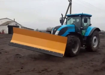 Відвали для снігу на трактори