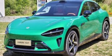 Xiaomi EV наздоганяє Tesla: новий SUV YU7 розкуповують із шаленою швидкістю