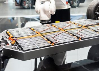 Скільки реально “живе” батарея електромобіля