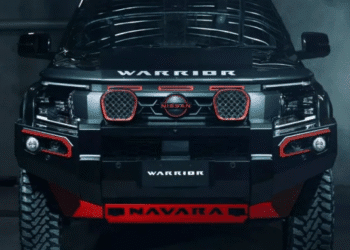 Практичний позашляховик Nissan на базі Mitsubishi показали на нових фото