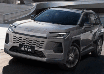 Найдешевша Toyota RAV4 здивувала ціною на рівні Renault Duster